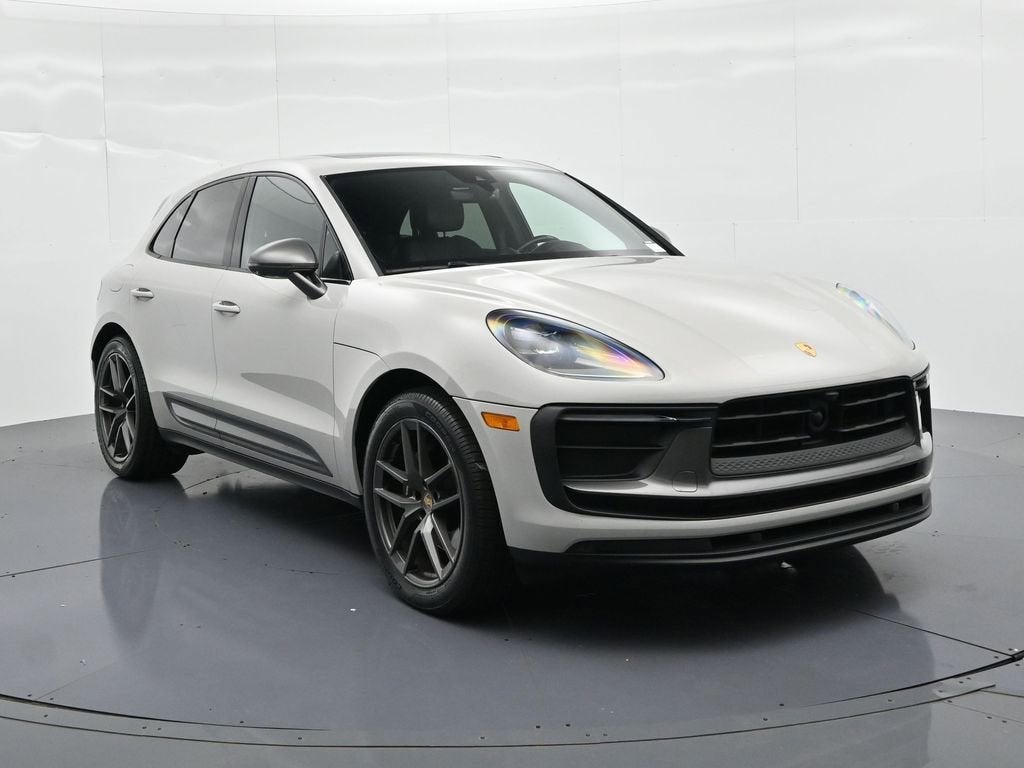 2023 Porsche Macan Base