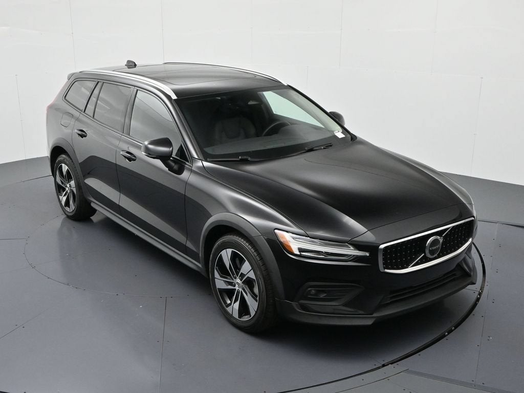 2024 Volvo V60 Cross Country Plus