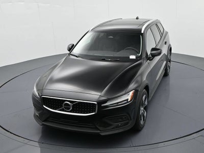 2024 Volvo V60 Cross Country Plus