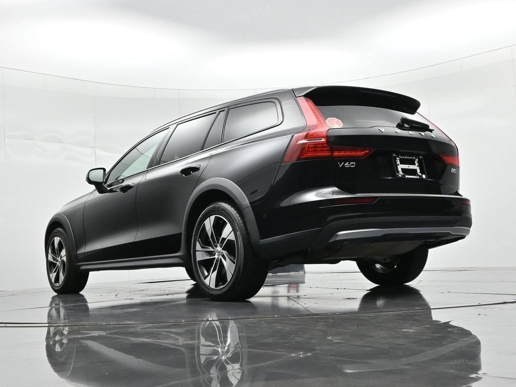 2024 Volvo V60 Cross Country Plus