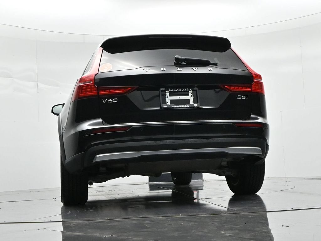 2024 Volvo V60 Cross Country Plus
