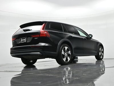 2024 Volvo V60 Cross Country Plus