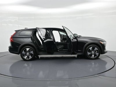 2024 Volvo V60 Cross Country Plus