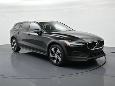2024 Volvo V60 Cross Country Plus