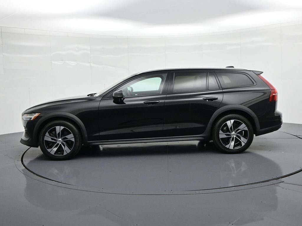 2024 Volvo V60 Cross Country Plus