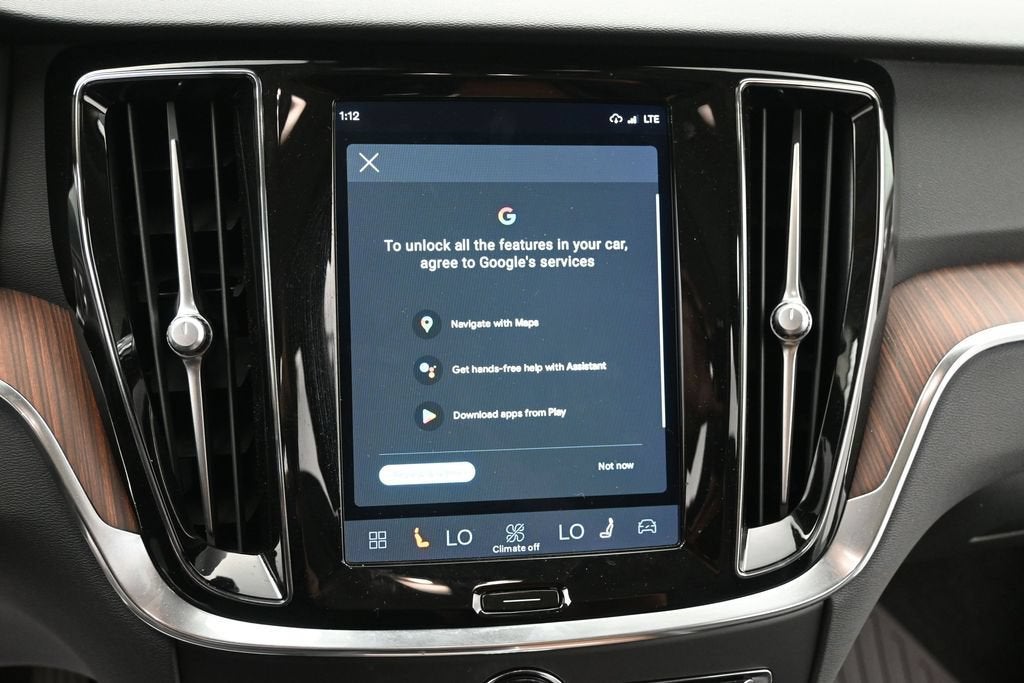 2024 Volvo V60 Cross Country Plus