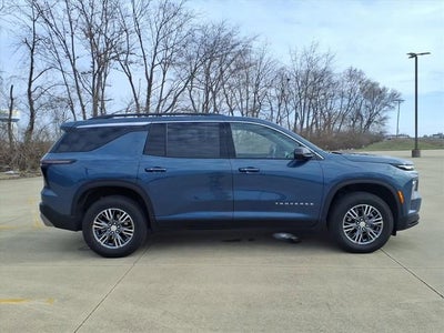 2024 Chevrolet Traverse LT