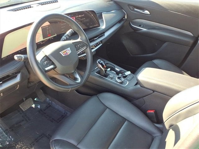 2025 Cadillac XT4 Premium Luxury