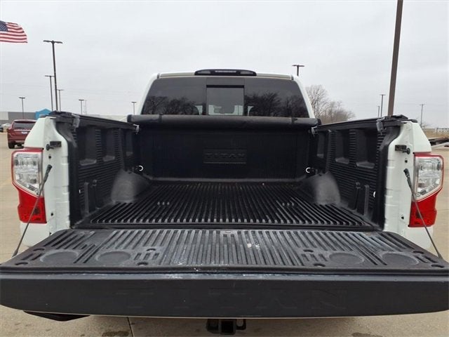 2020 Nissan Titan SV