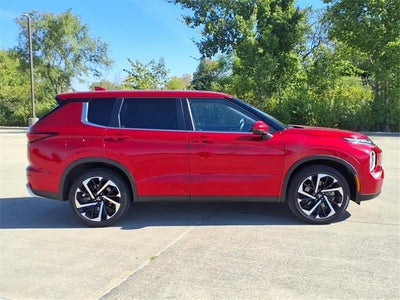 2024 Mitsubishi Outlander SE