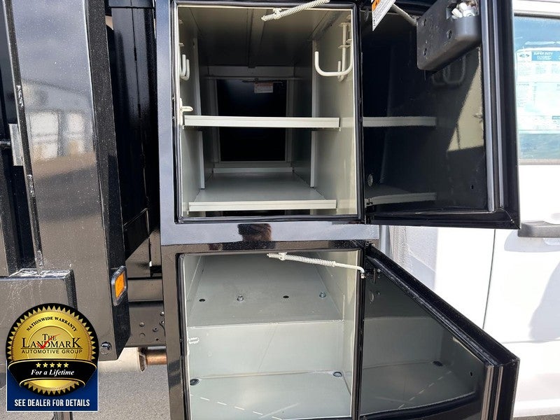 2023 Ford Super Duty F-550 DRW XL 4WD Reg Cab 169" WB 84" CA