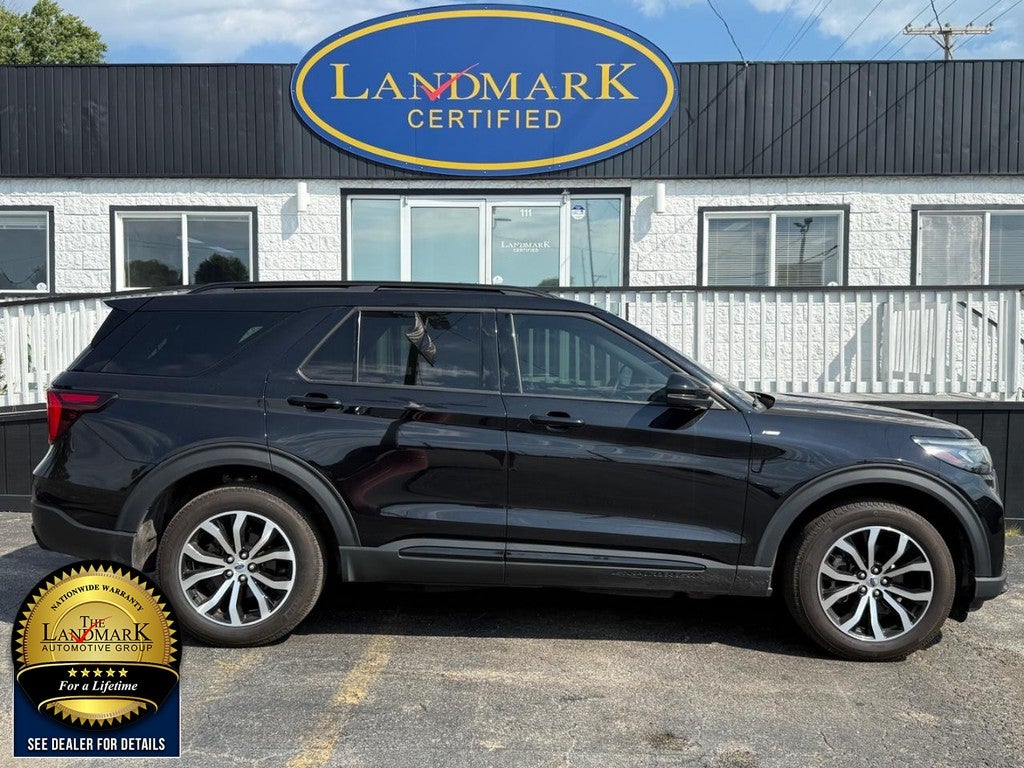 2025 Ford Explorer ST-Line 4WD