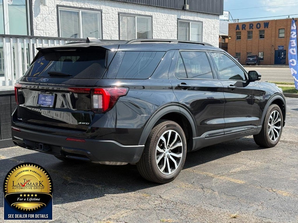 2025 Ford Explorer ST-Line 4WD