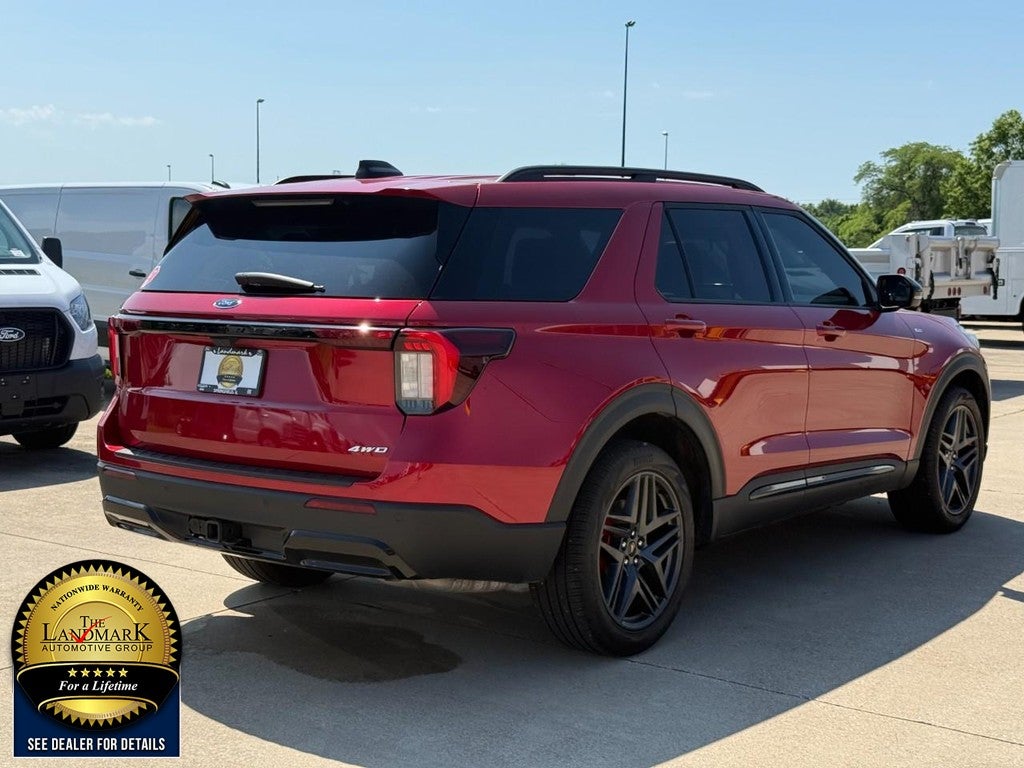 2025 Ford Explorer ST-Line 4WD