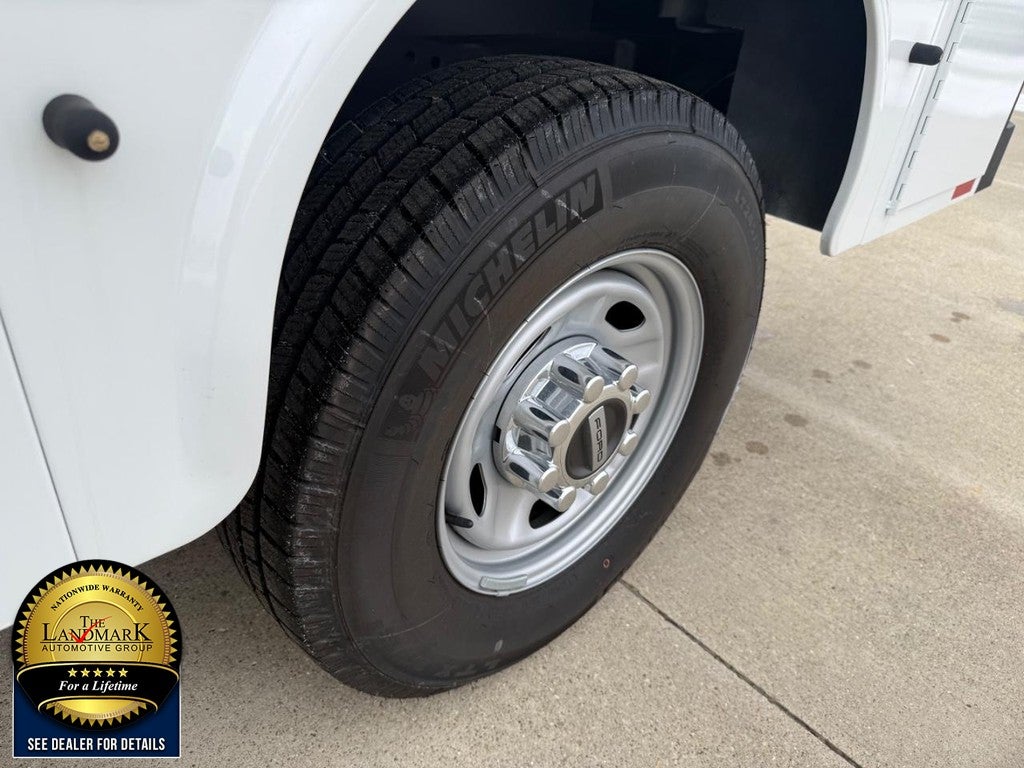 2023 Ford Super Duty F-250 SRW XL 2WD Reg Cab 8' Box