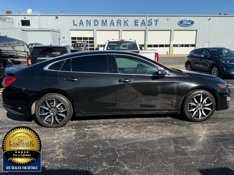 2022 Chevrolet Malibu 4dr Sdn RS