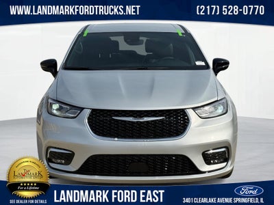 2026 Chrysler Pacifica Select FWD