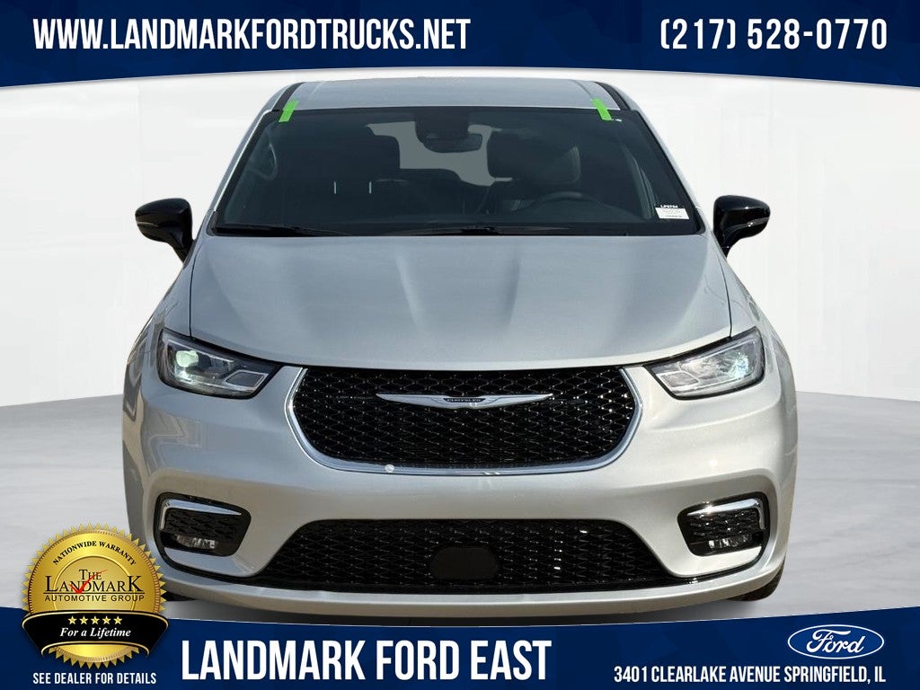 2026 Chrysler Pacifica Select FWD