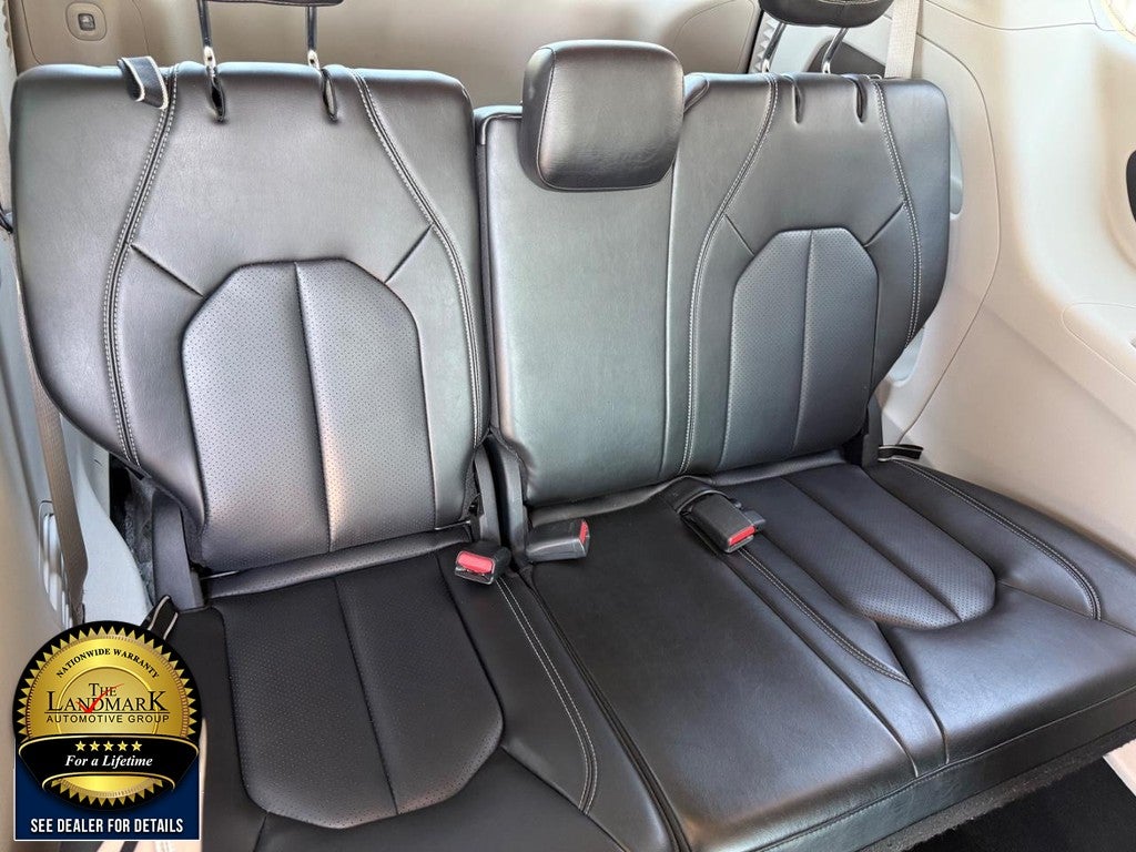 2023 Chrysler Pacifica Touring L FWD