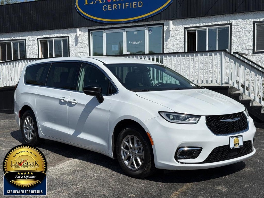 2024 Chrysler Pacifica Touring L FWD