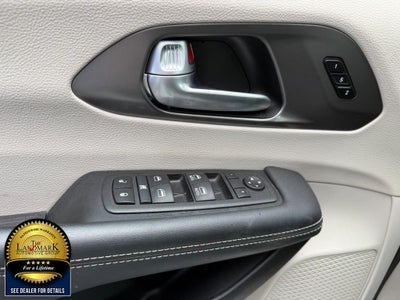 2024 Chrysler Pacifica Touring L FWD