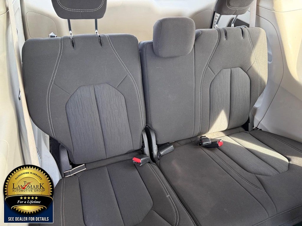 2023 Chrysler Voyager LX FWD