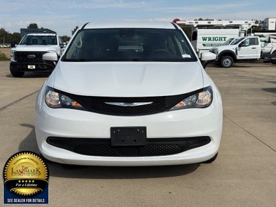 2023 Chrysler Voyager LX FWD