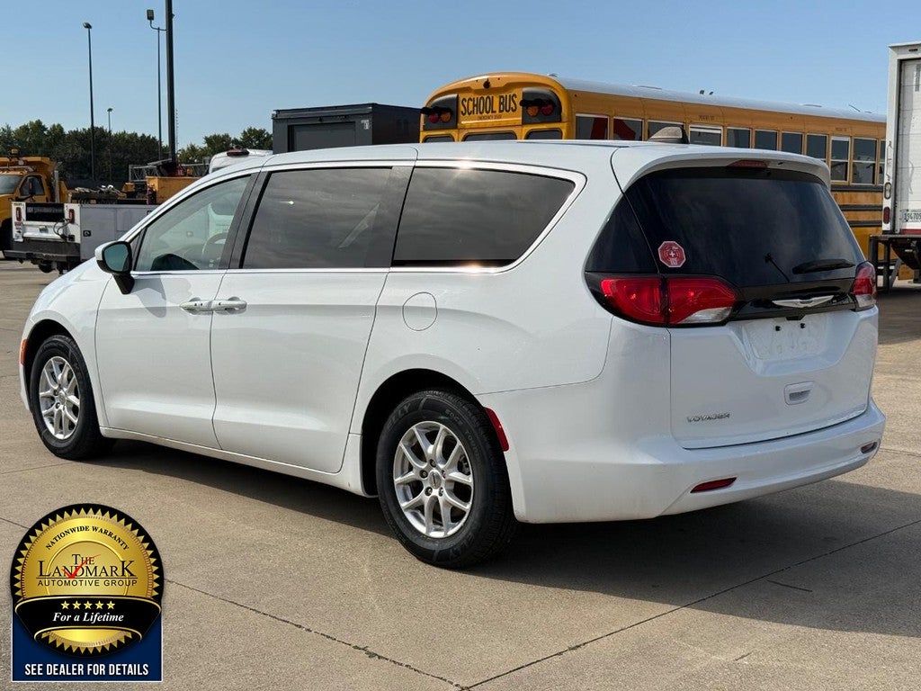 2023 Chrysler Voyager LX FWD