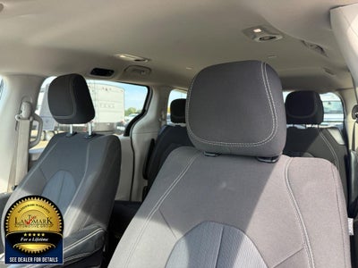 2023 Chrysler Voyager LX FWD