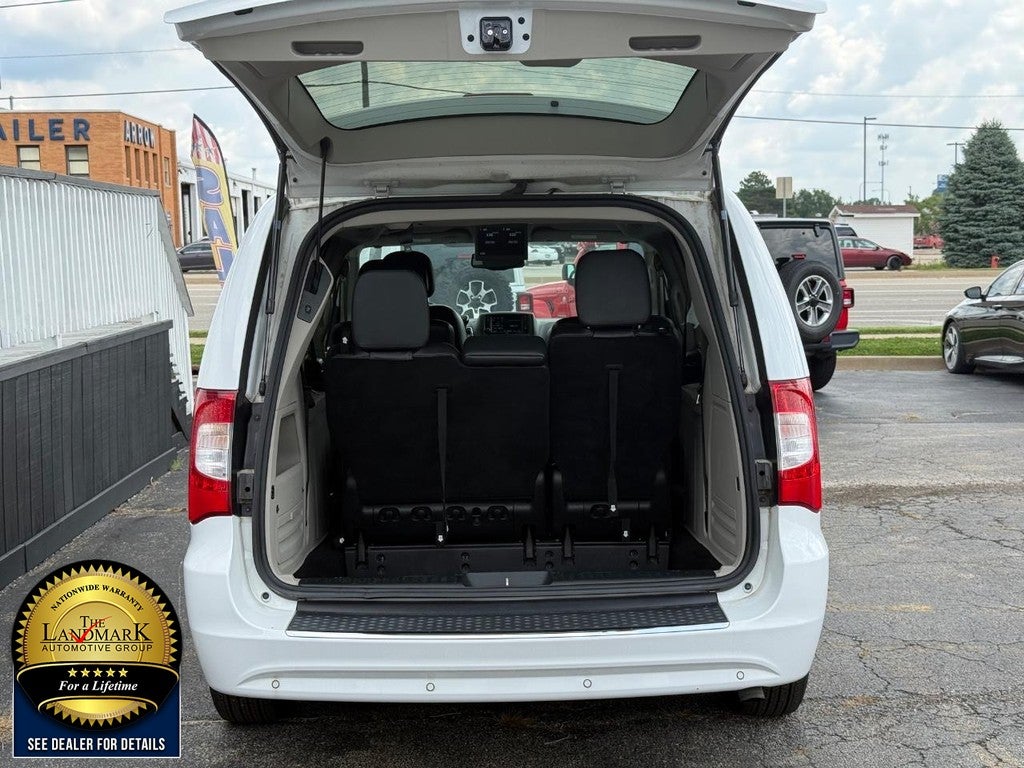 2015 Chrysler Town & Country 4dr Wgn Touring-L