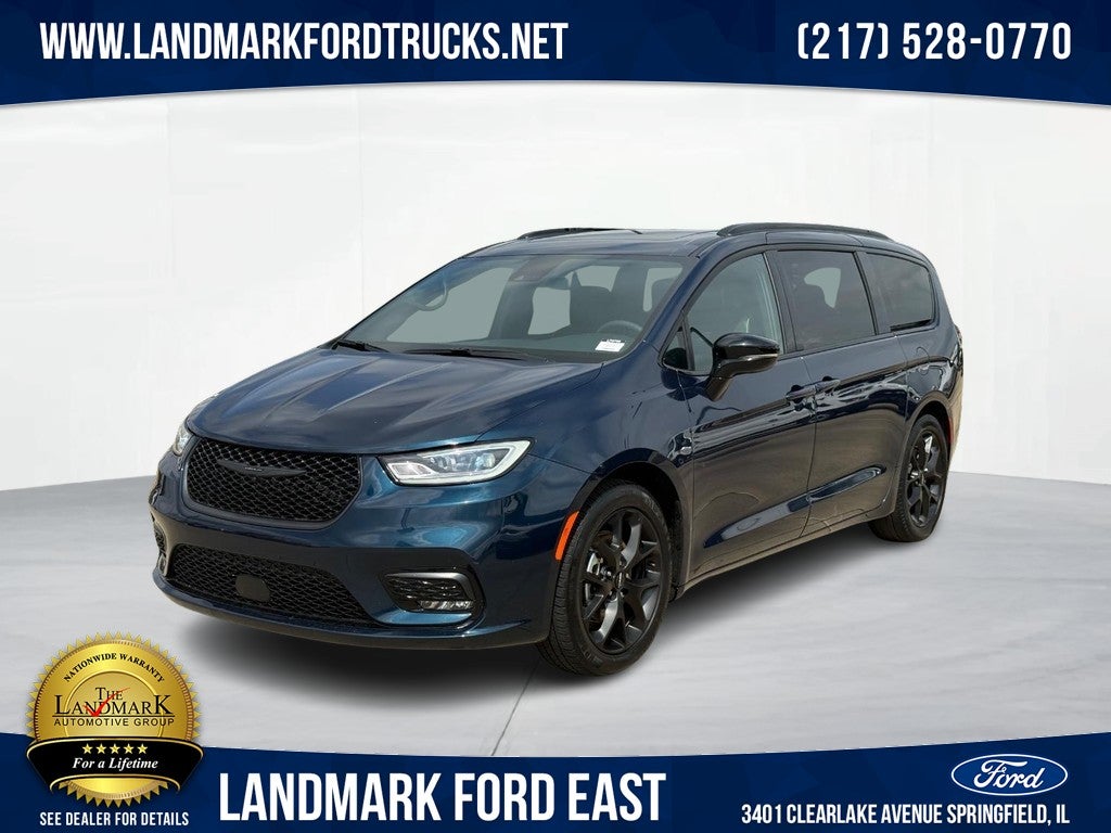 2025 Chrysler Pacifica Limited FWD