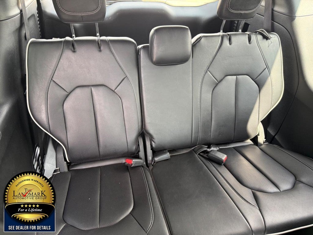 2025 Chrysler Pacifica Limited FWD