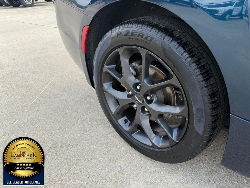 2025 Chrysler Pacifica Limited FWD