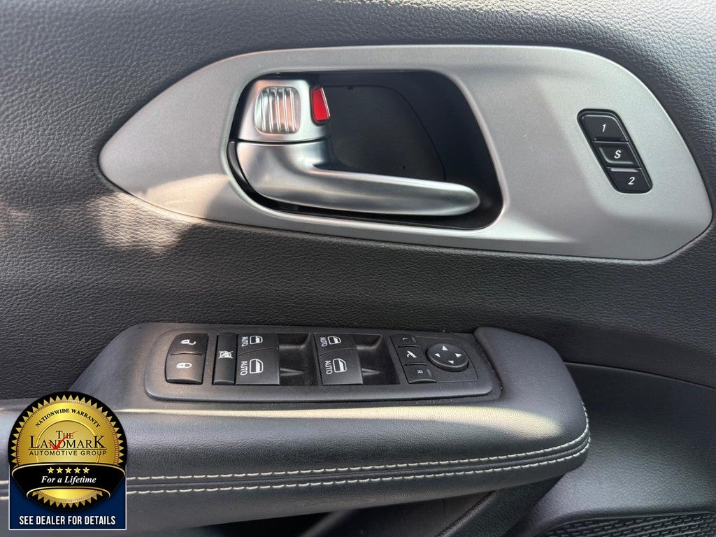 2025 Chrysler Pacifica Limited FWD