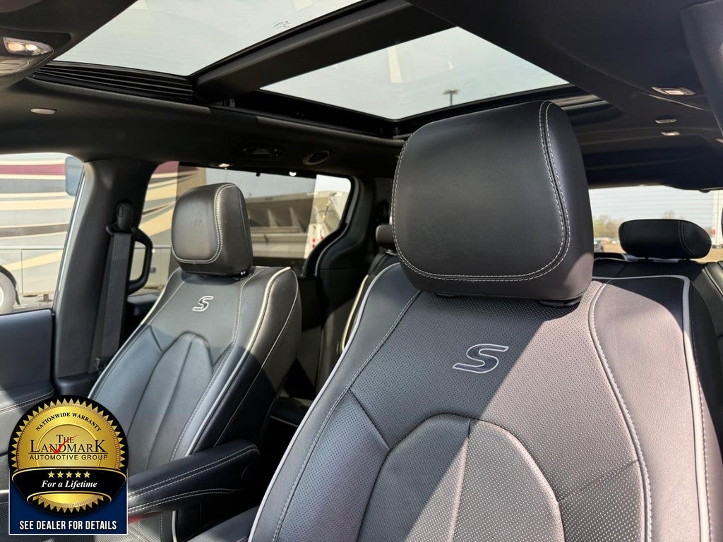 2025 Chrysler Pacifica Limited FWD