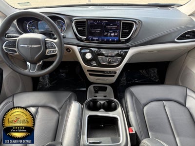 2023 Chrysler Pacifica Hybrid Touring L FWD