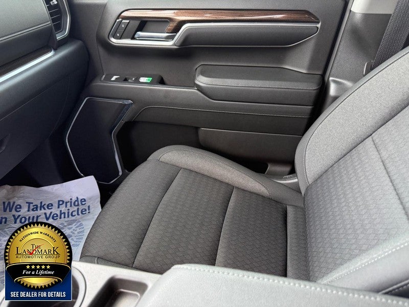 2023 Chevrolet Silverado 1500 4WD Crew Cab 147" LT w/2FL