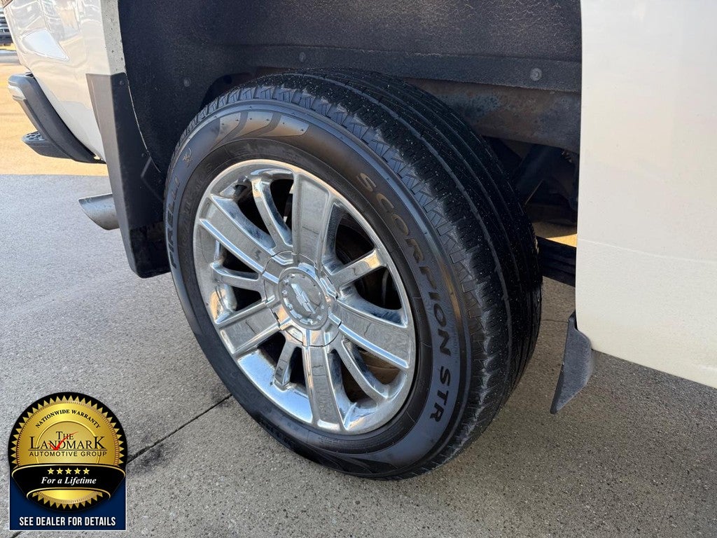2014 Chevrolet Silverado 1500 4WD Crew Cab 143.5" High Country