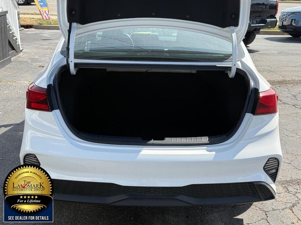 2024 Kia Forte LX IVT