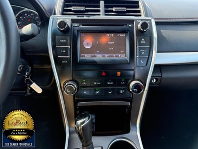 2015 Toyota Camry 4dr Sdn I4 Auto SE (Natl)