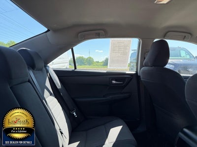 2015 Toyota Camry 4dr Sdn I4 Auto LE (Natl)