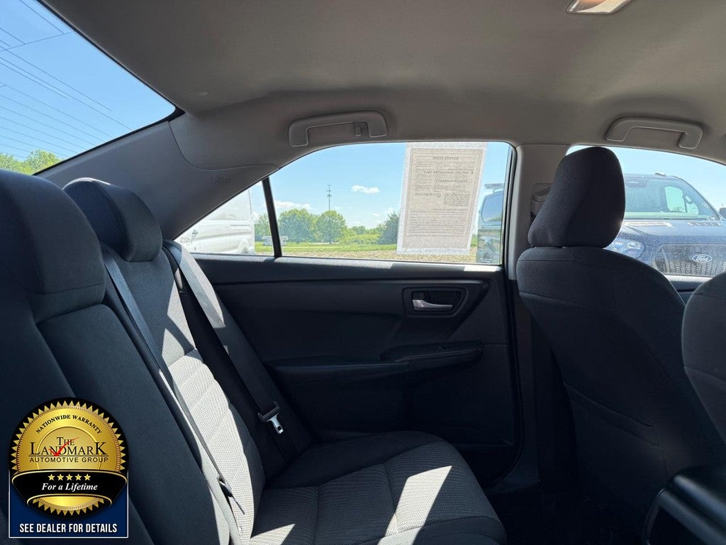 2015 Toyota Camry 4dr Sdn I4 Auto LE (Natl)