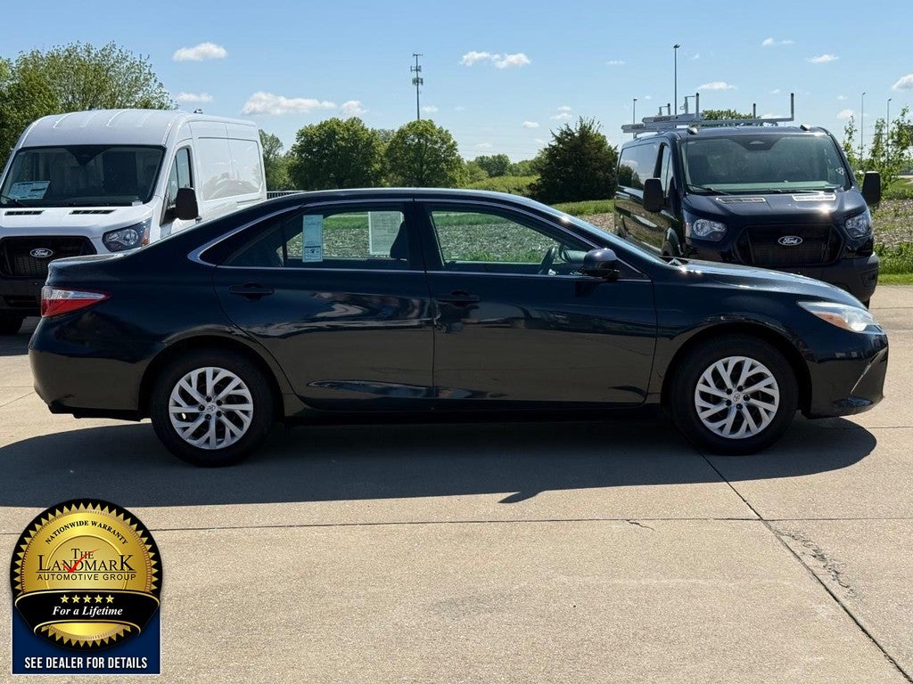 2015 Toyota Camry 4dr Sdn I4 Auto LE (Natl)