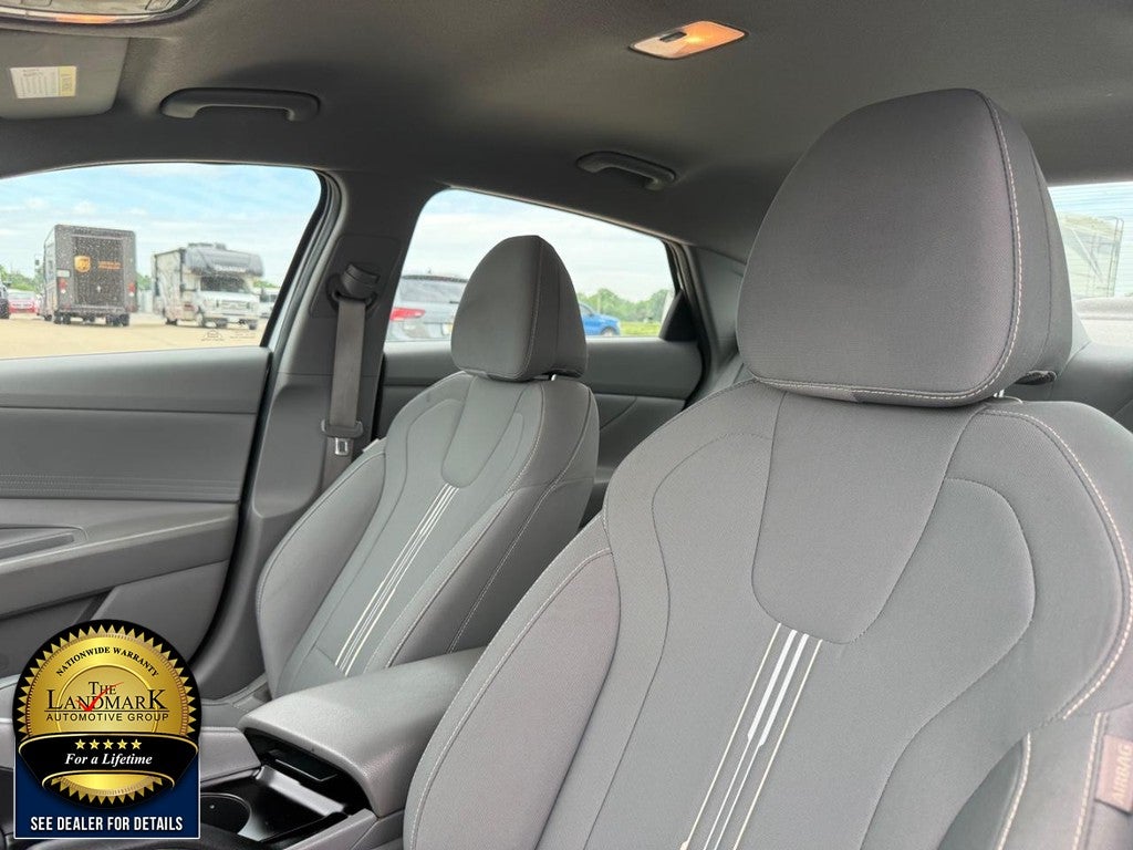 2023 Hyundai Elantra SEL IVT