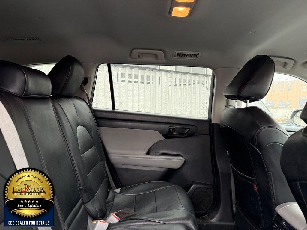 2022 Toyota Highlander LE AWD (Natl)