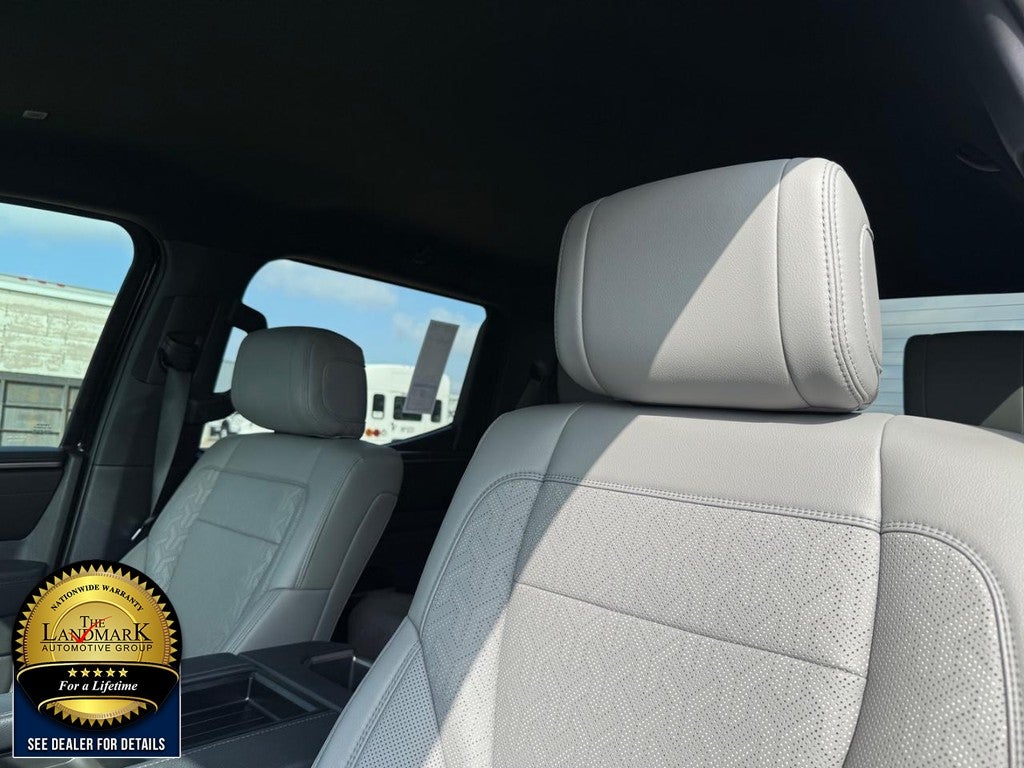 2025 Toyota Tundra 4WD SR5 CrewMax 5.5' Bed (Natl)