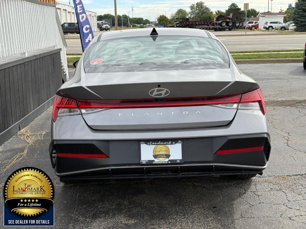 2025 Hyundai Elantra SEL Convenience IVT