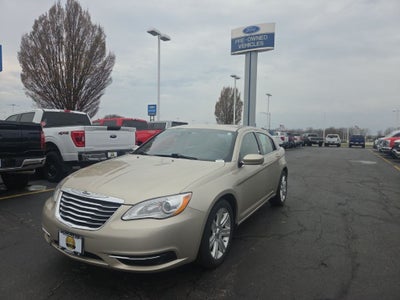 2013 Chrysler 200 4dr Sdn Touring
