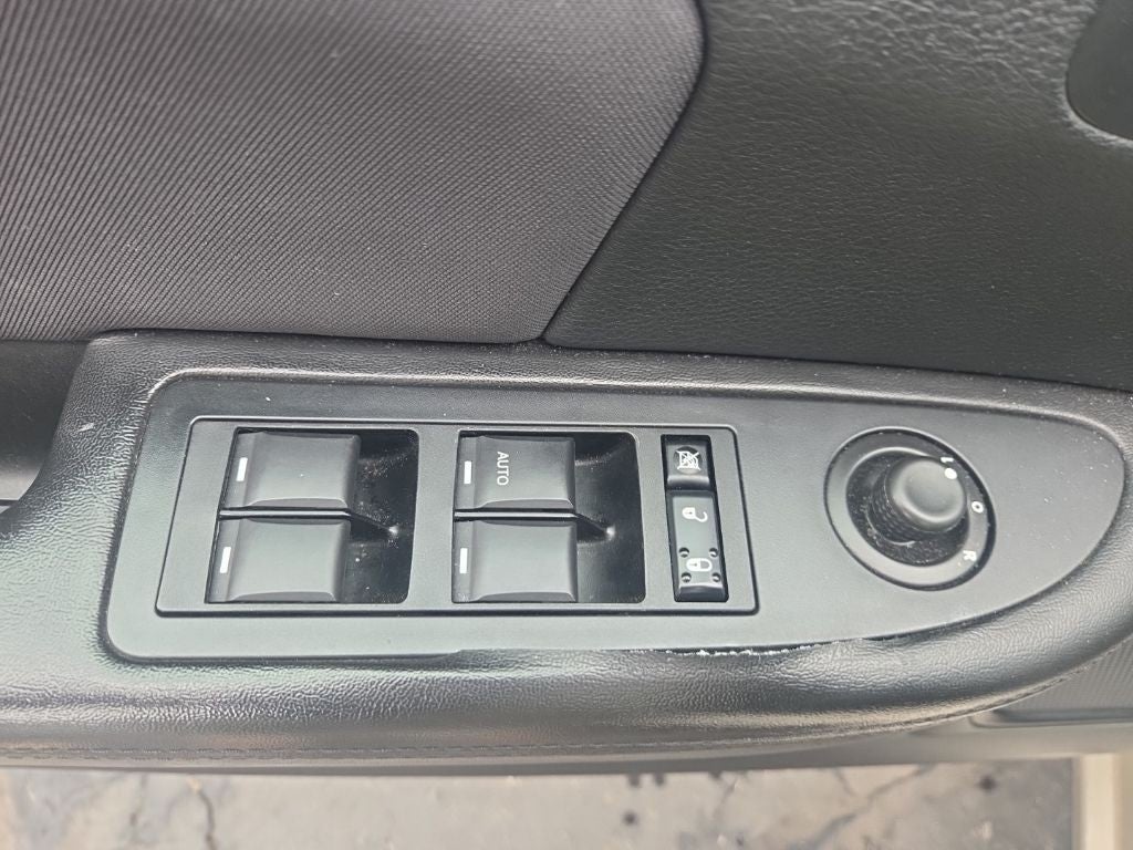 2013 Chrysler 200 4dr Sdn Touring