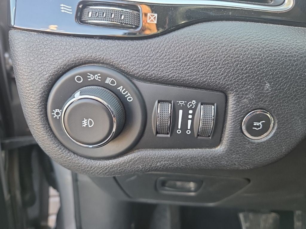 2020 Jeep Cherokee Altitude